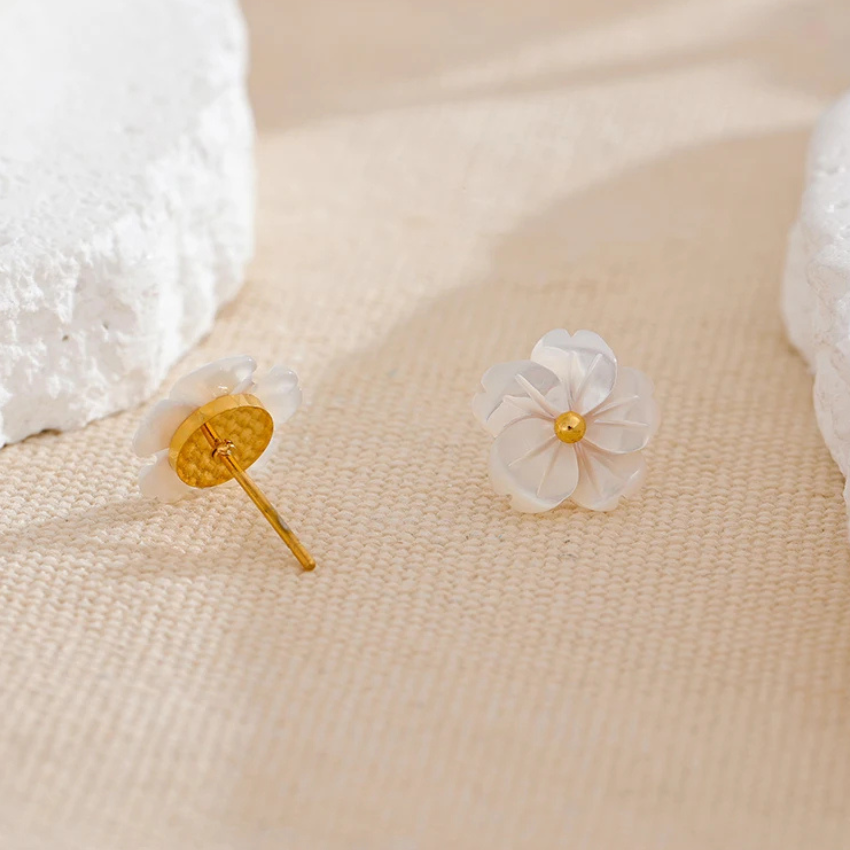 Natural Shell Flower Stud Earrings for Women